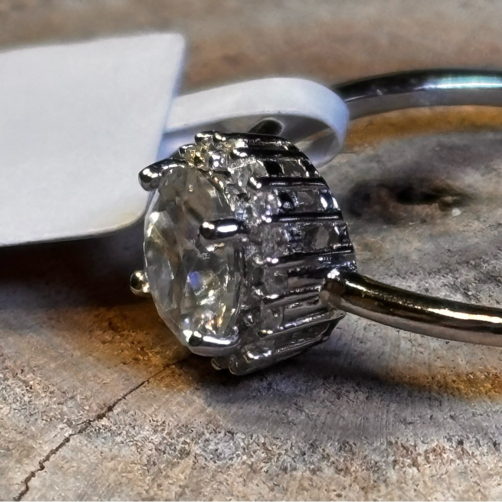 .89 CT Moissanite sterling silver ring - Picture 7 of 7
